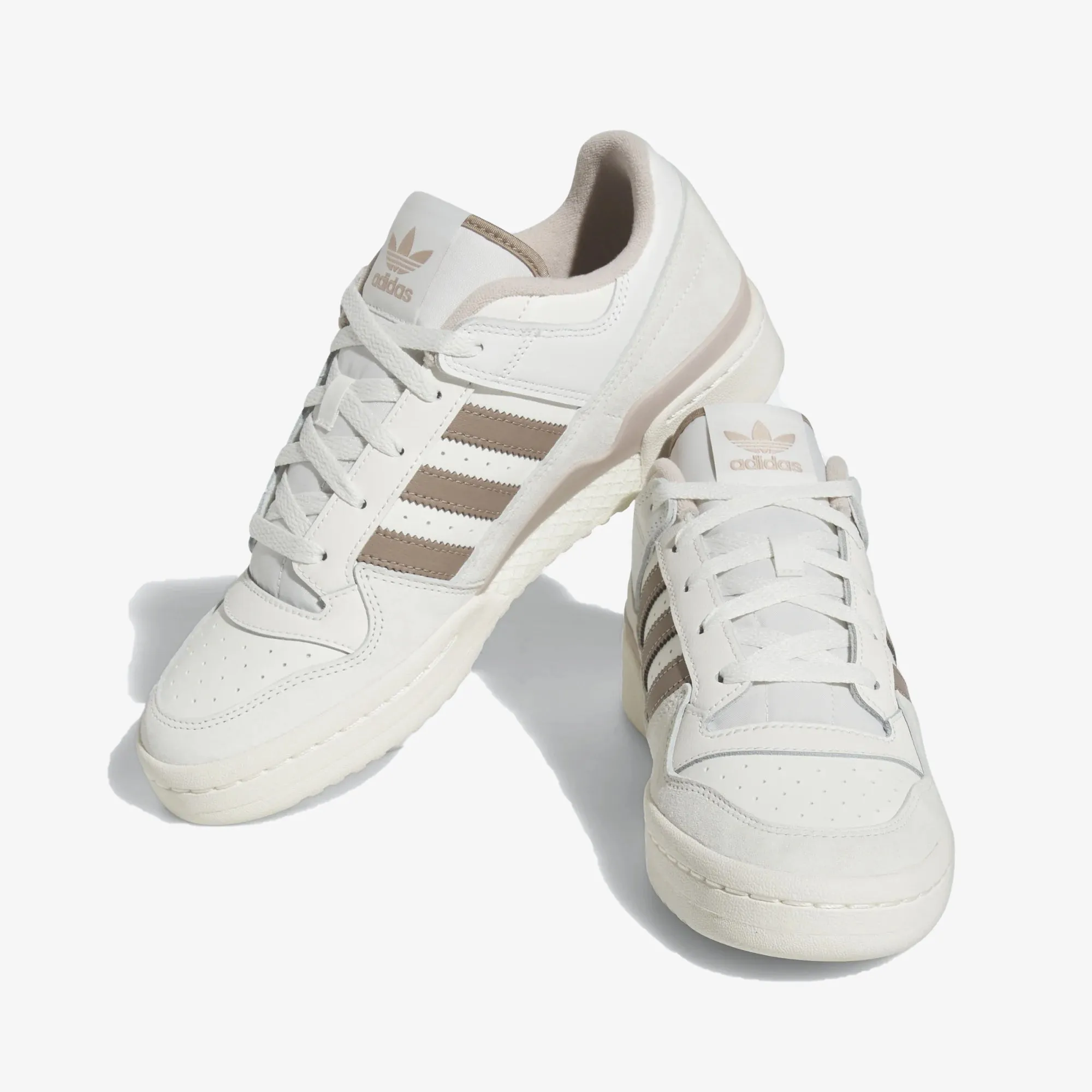 Adidas Originals | FORUM LOW CL { CORE WHITE/CHALKY BROWN