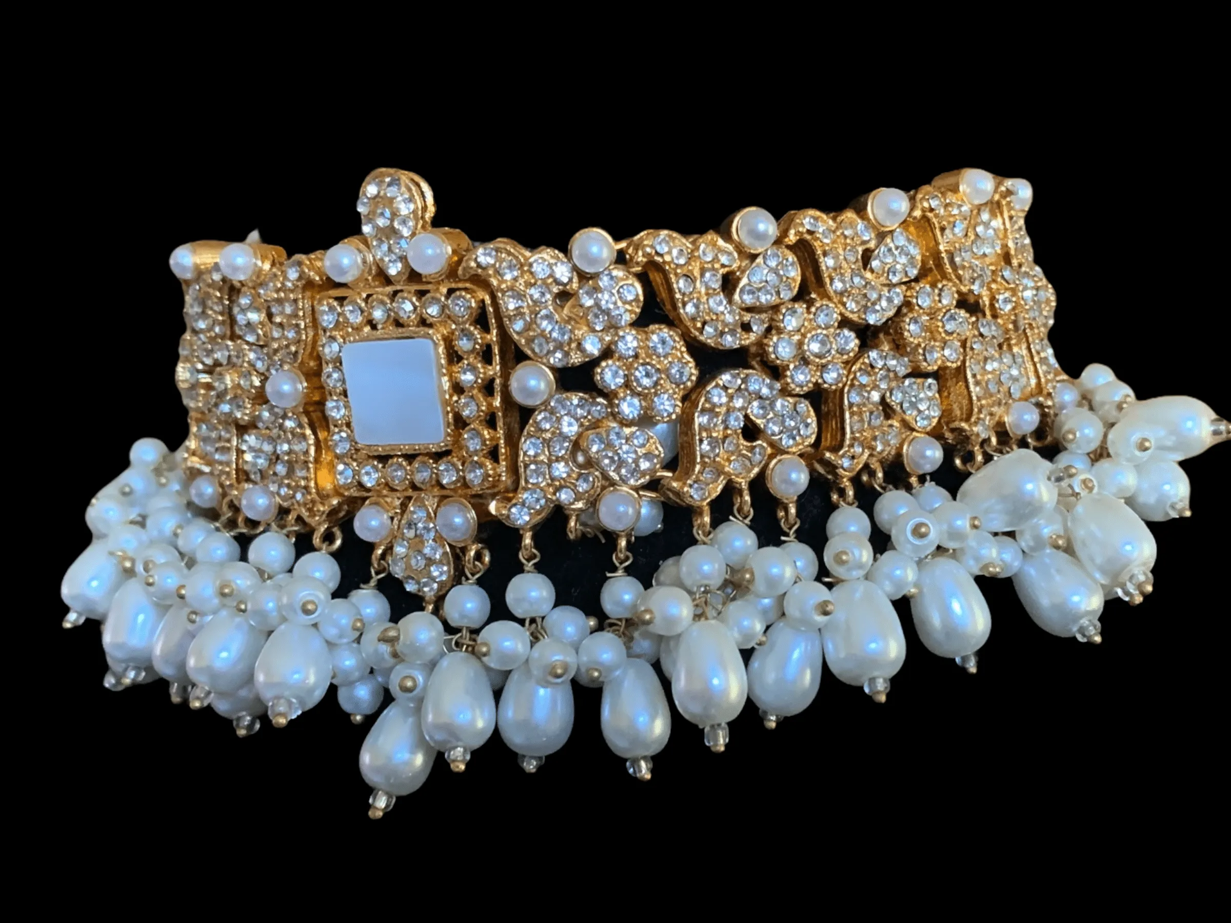 BR85 gold plated bridal set in pearls ( SHIPS IN 4 WEEKS )