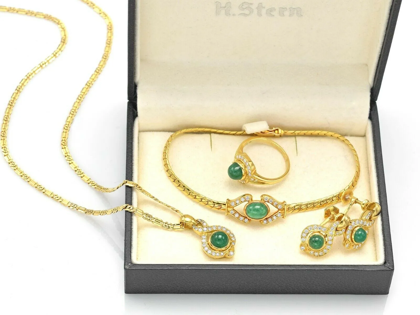 H. STERN 18K Gold Emerald & 1.49 TCW Diamond Necklace Bracelet Earring Ring Set