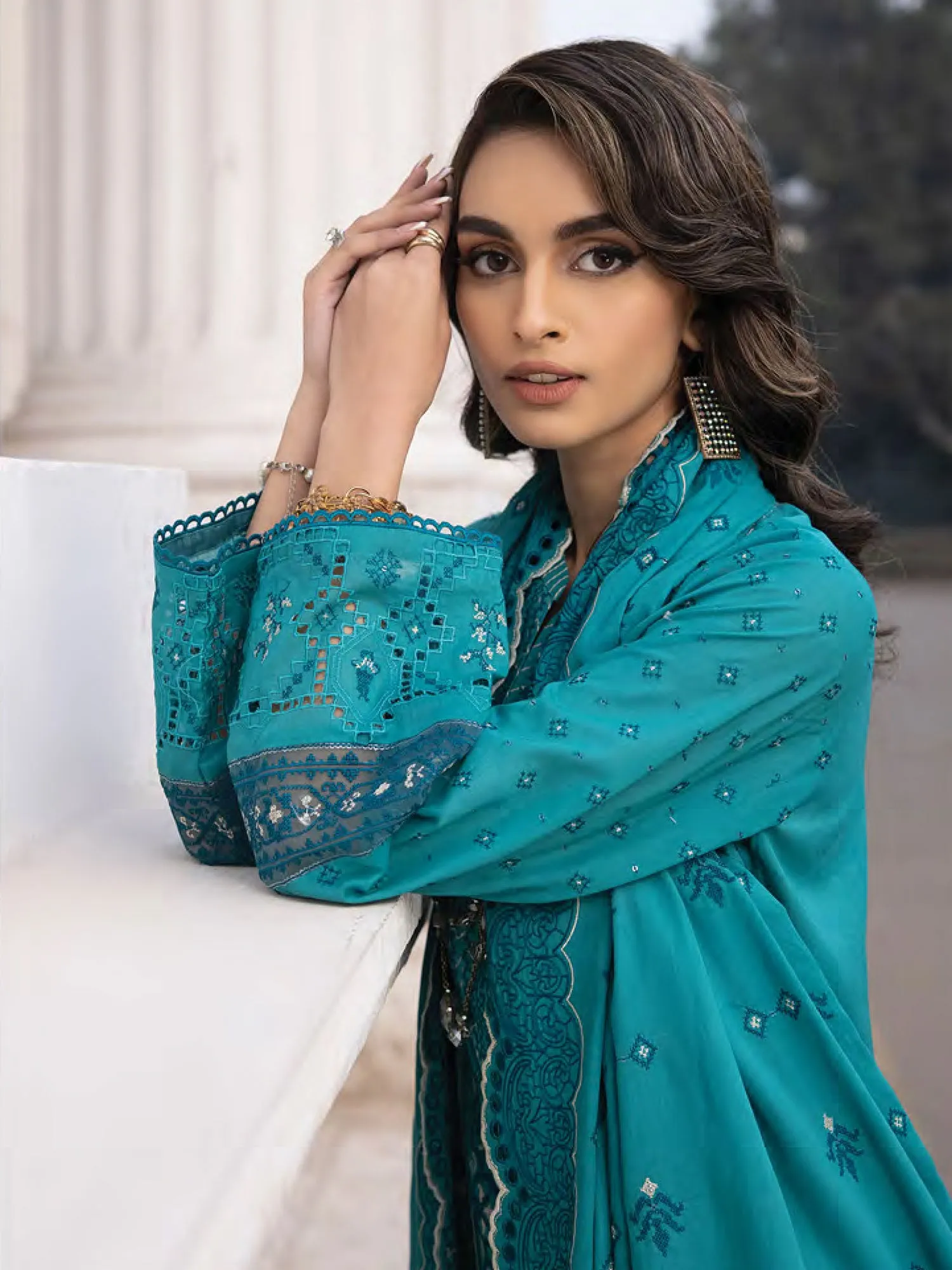 Lakhany Sea Green Unstitched Embroidered Lawn 3-Piece Suit (LG-AA-0017)