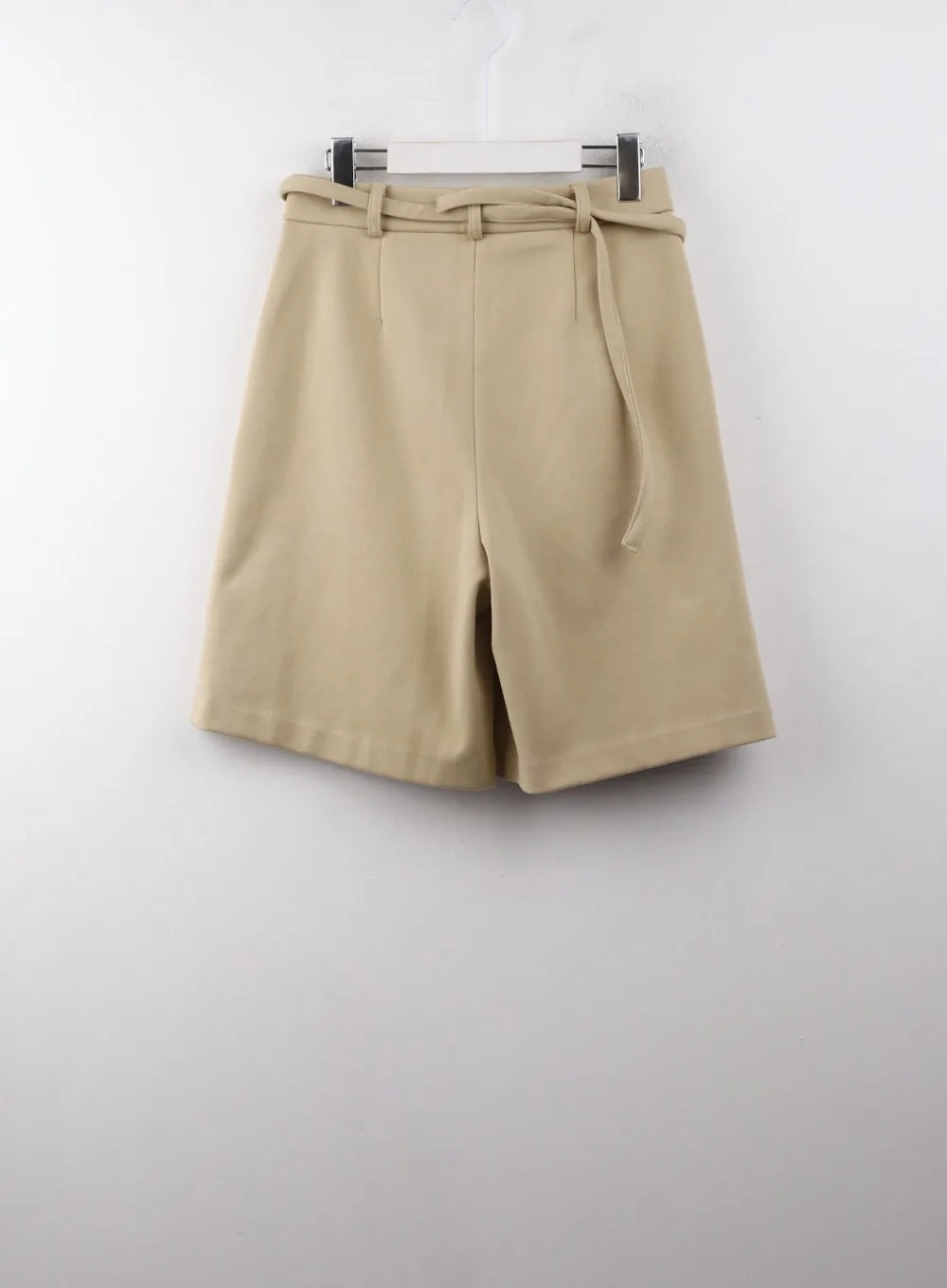 Pintuck Pocket Belt Shorts CJ404