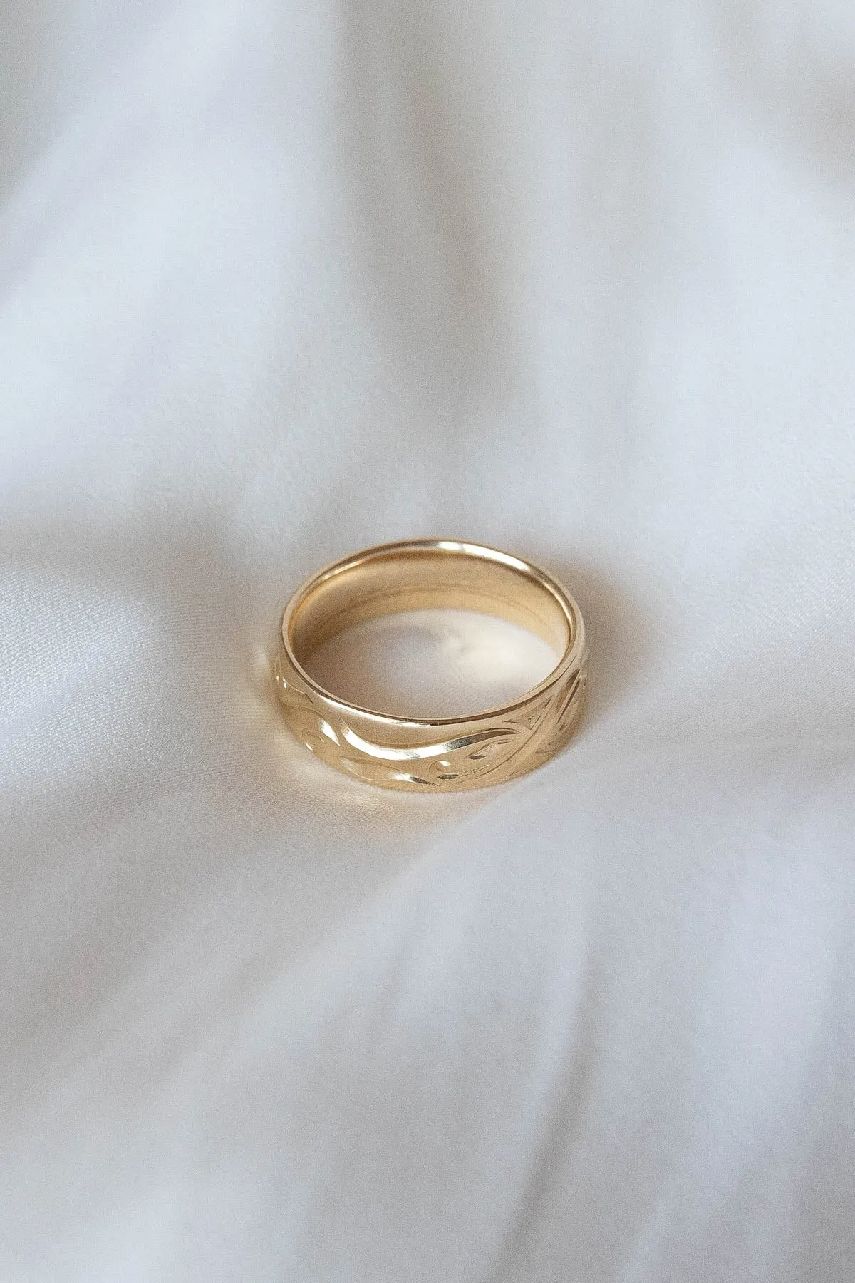 READY TO SHIP: Infinity wedding band in 14K yellow gold, RING SIZE 8 US