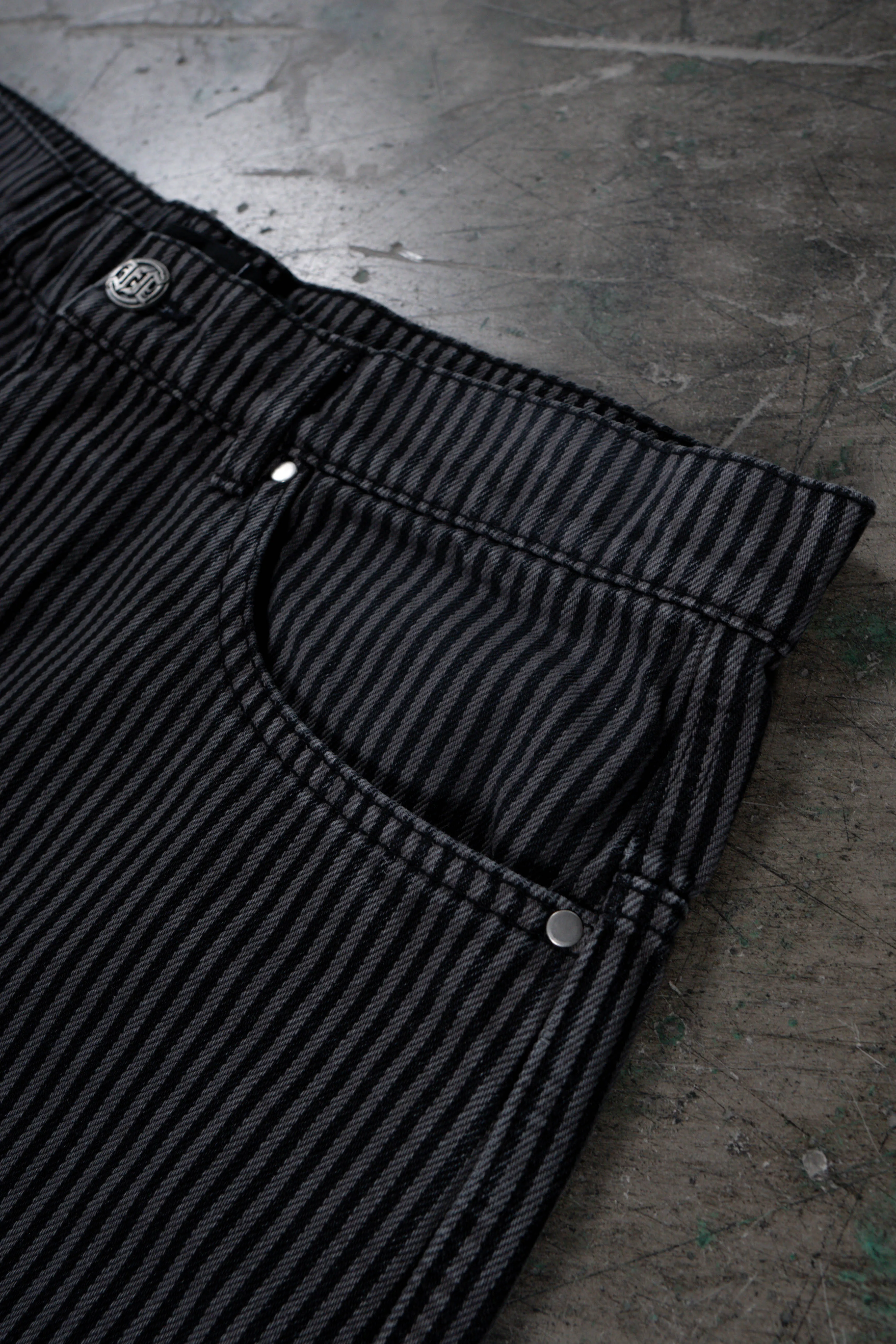 STRIPES GREY/BLACK DENIM