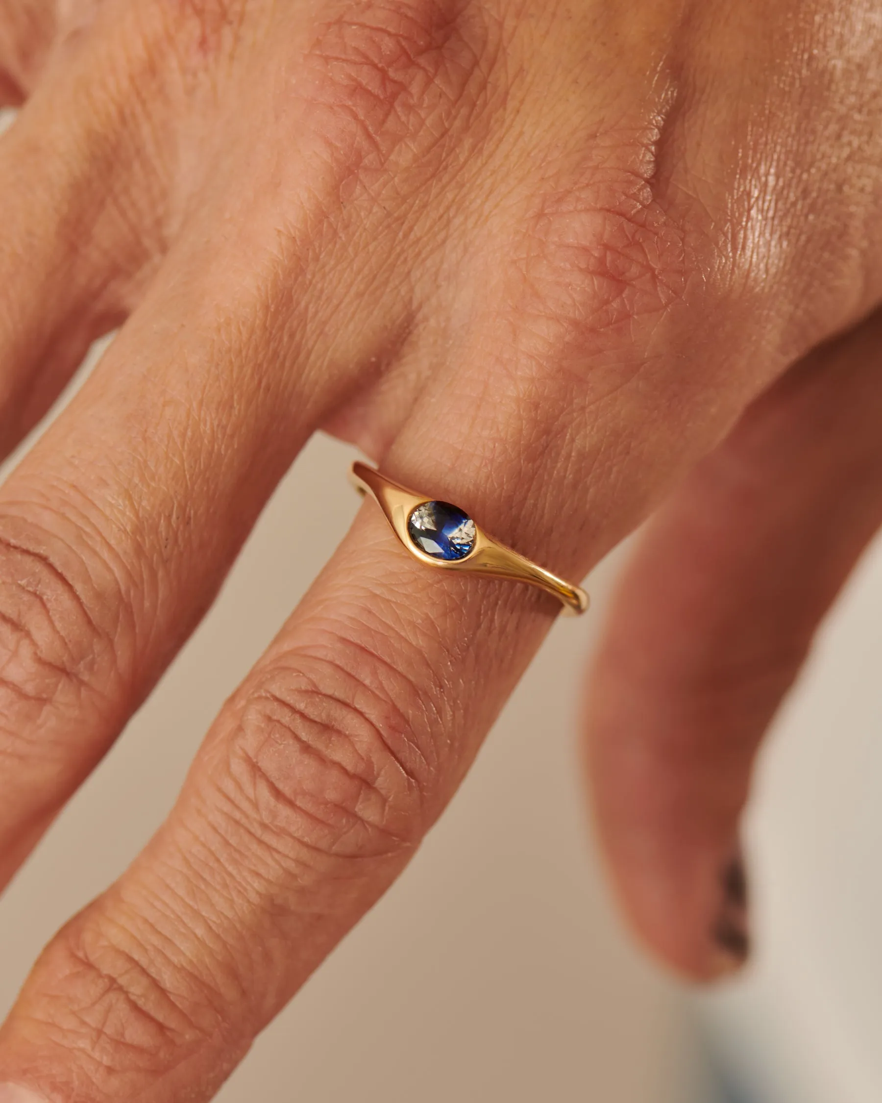 Tidal OOAK Parti Sapphire Signet Ring